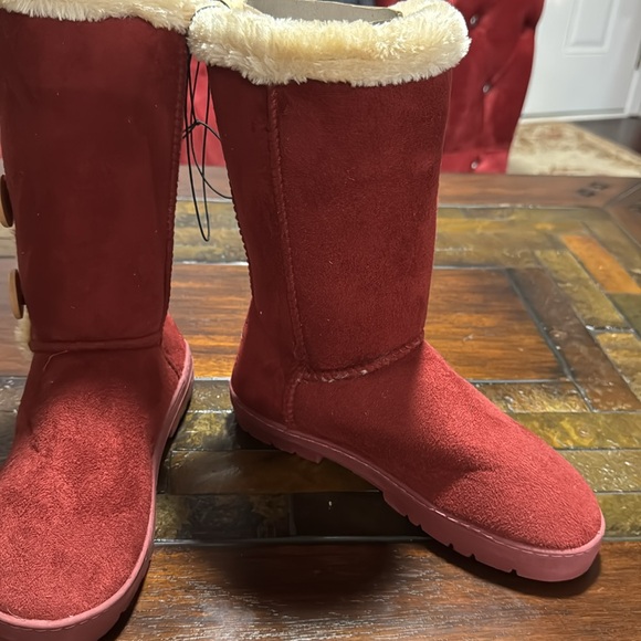 Burgundy & Cream hugs boost with side buttons - Picture 2 of 8